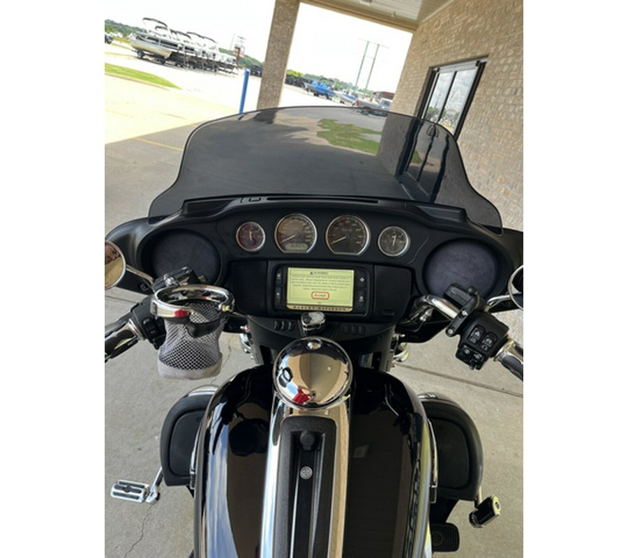 2015 Harley-Davidson FLHTCU Electra Glide Ultra Classic