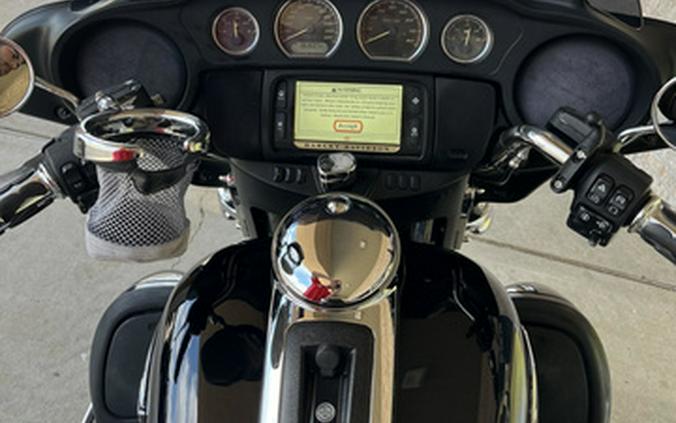 2015 Harley-Davidson FLHTCU Electra Glide Ultra Classic