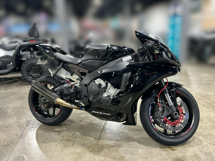 2015 Yamaha YZF-R1