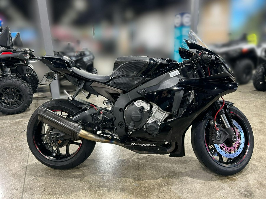 2015 Yamaha YZF-R1