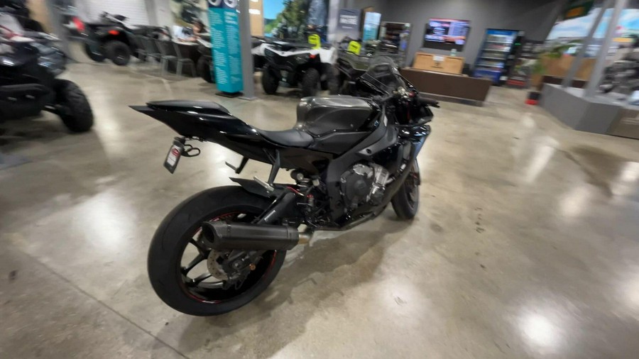 2015 Yamaha YZF-R1
