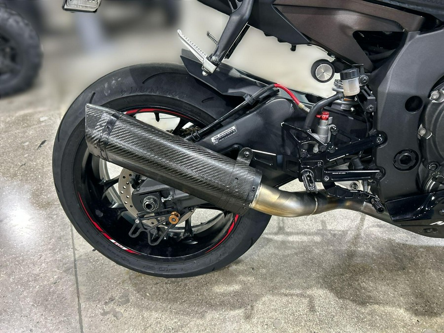 2015 Yamaha YZF-R1