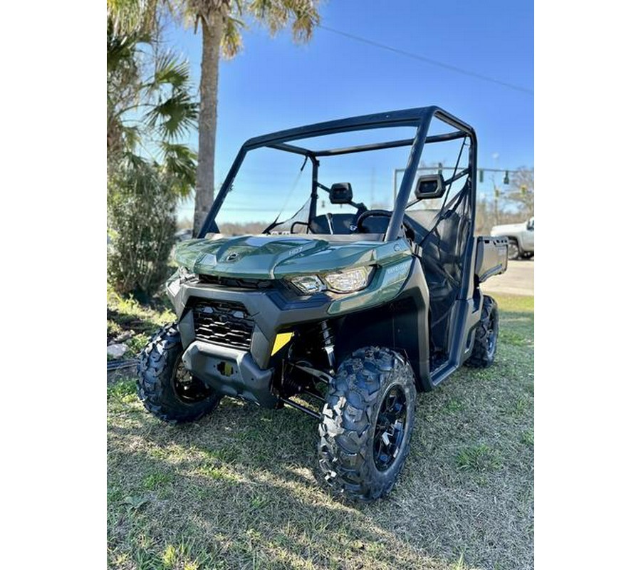 2024 Can-Am® Defender DPS HD7 Tundra Green