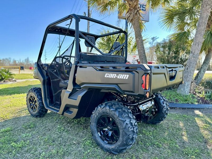 2024 Can-Am® Defender DPS HD7 Tundra Green