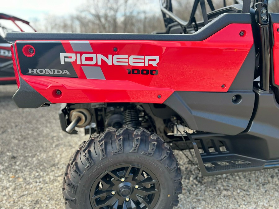 2023 Honda Pioneer 1000-6 Deluxe Crew