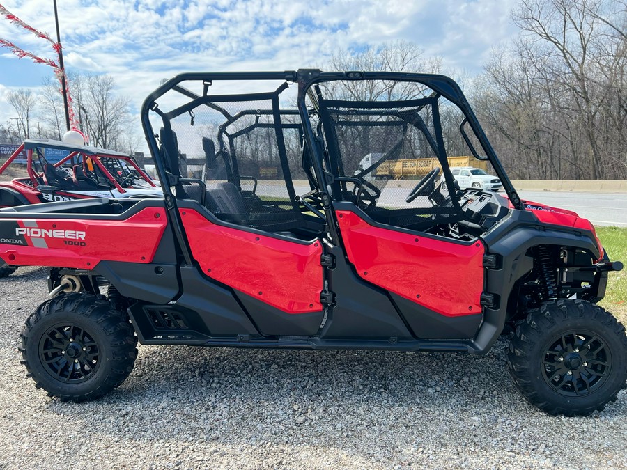 2023 Honda Pioneer 1000-6 Deluxe Crew