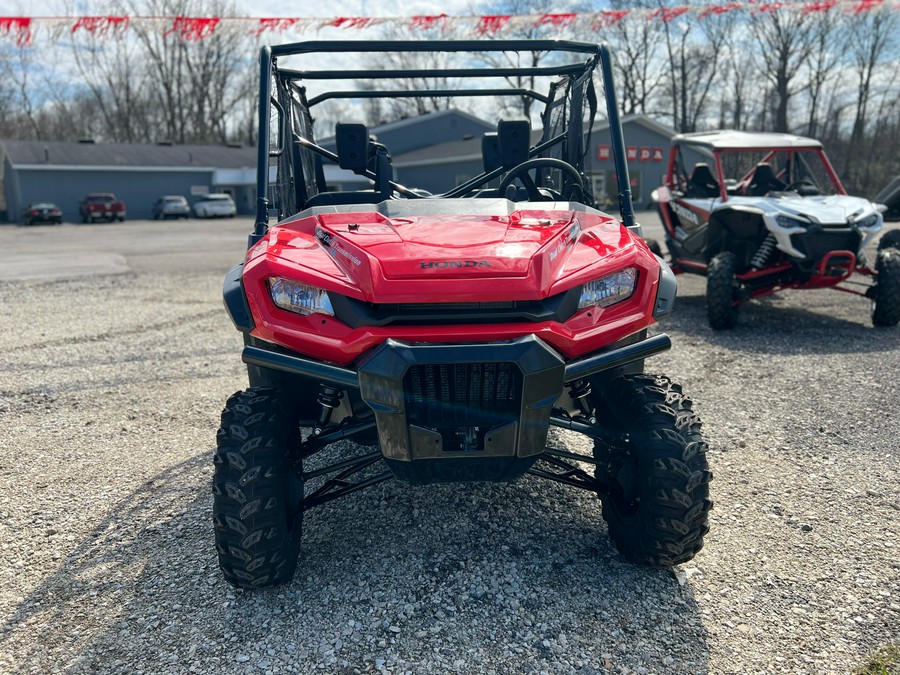 2023 Honda Pioneer 1000-6 Deluxe Crew