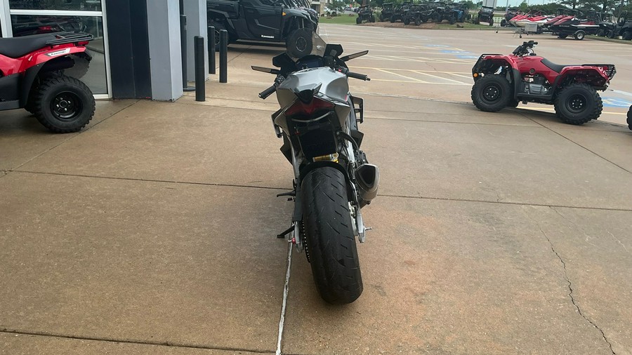 2021 Aprilia RSV4