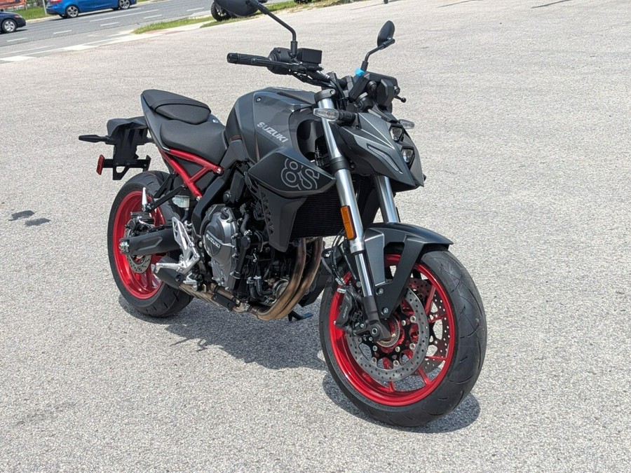 2025 Suzuki GSX-8S