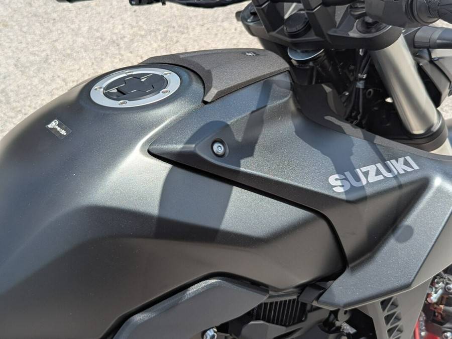 2025 Suzuki GSX-8S