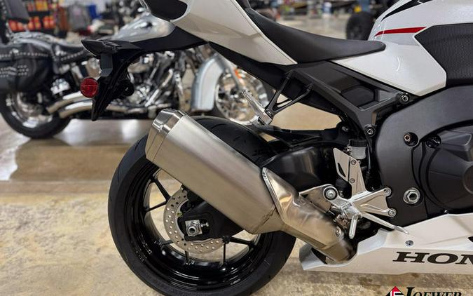 2026 Honda® CBR1000RR-R Fireblade SP