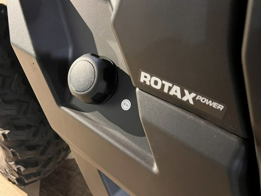 2025 Can-Am Defender Limited HD10