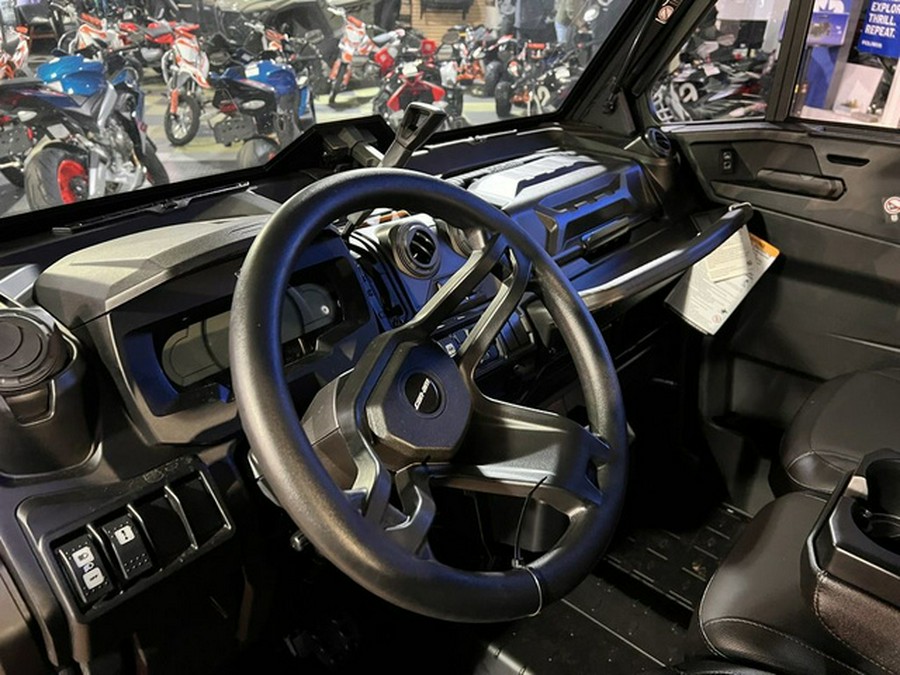 2025 Can-Am Defender Limited HD10