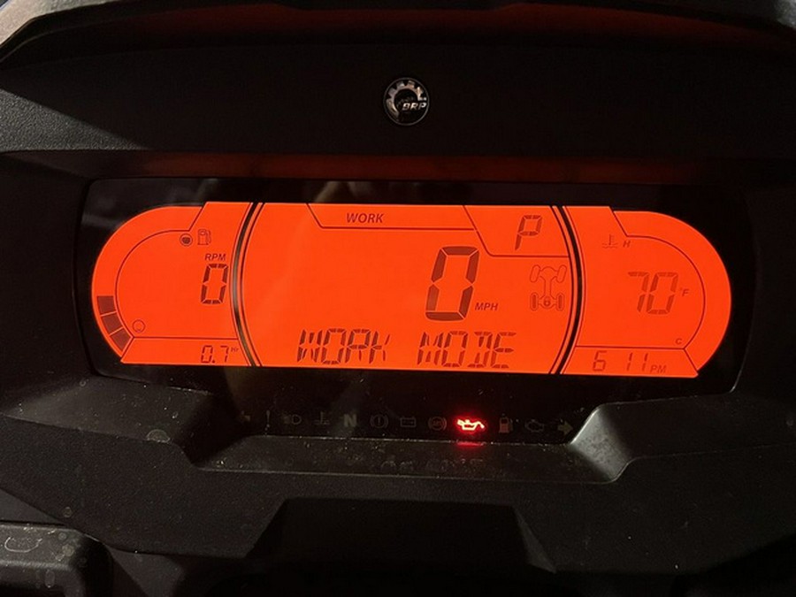 2025 Can-Am Defender Limited HD10