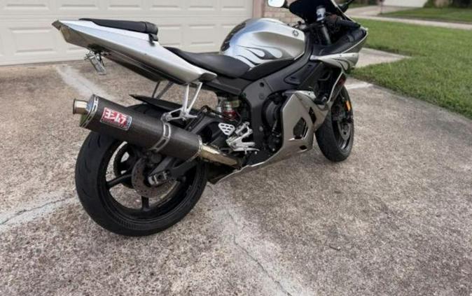 2004 Yamaha YZF-R6
