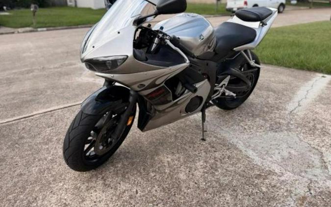 2004 Yamaha YZF-R6