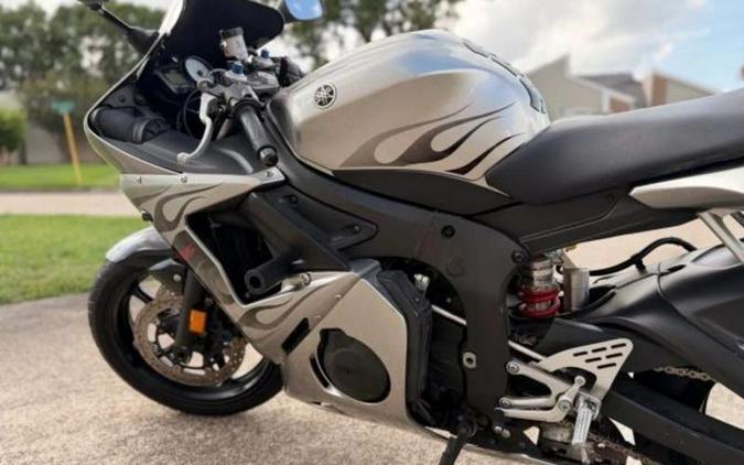 2004 Yamaha YZF-R6
