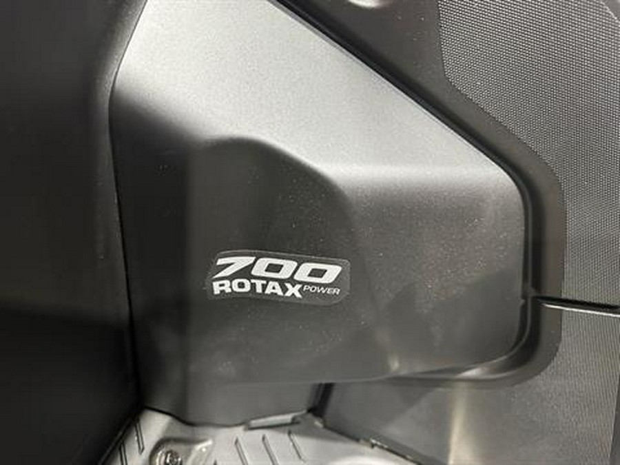 2023 Can-Am Outlander X MR 700