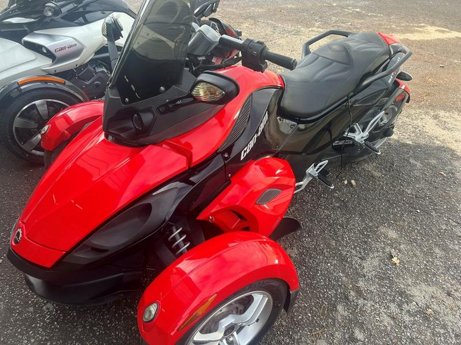 2009 Can-Am® SPYDER RS - A29F