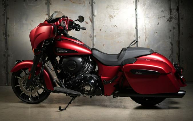 2024 Indian Motorcycle® Chieftain® Dark Horse® w/Powerband Audio Pkg Sunset Red Smoke