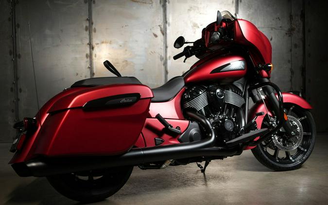 2024 Indian Motorcycle® Chieftain® Dark Horse® w/Powerband Audio Pkg Sunset Red Smoke