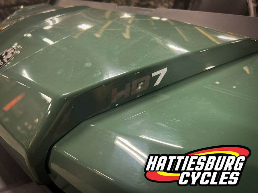 2026 Can-Am Defender HD7