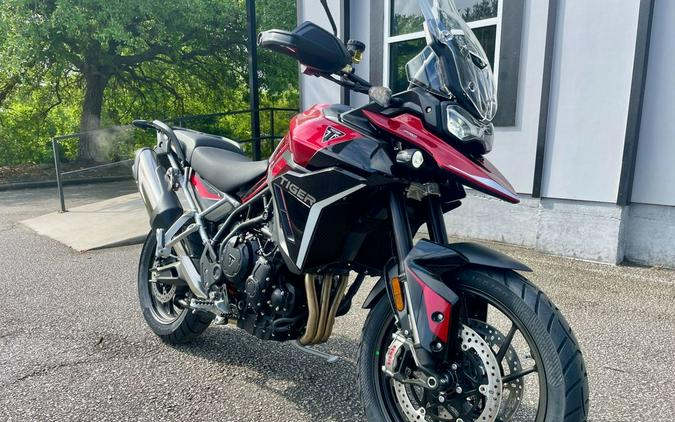 2025 Triumph Tiger 900 GT Carnival Red / Sapphire Black
