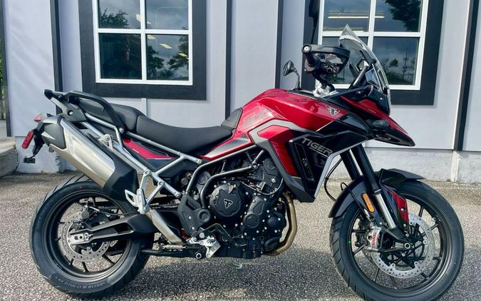 2025 Triumph Tiger 900 GT Carnival Red / Sapphire Black