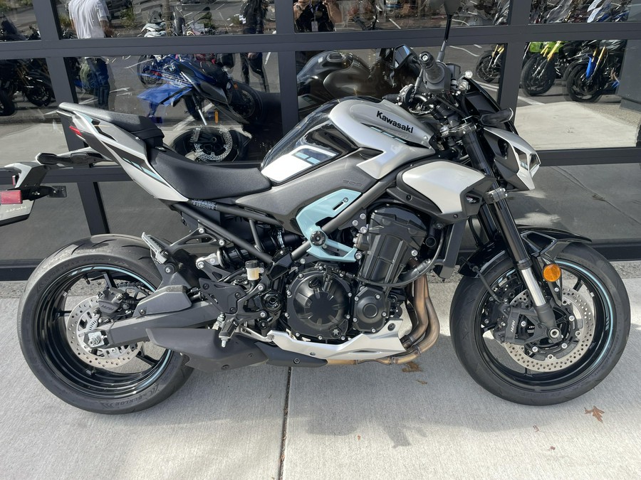 2025 Kawasaki Z900 ABS