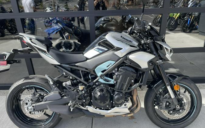 2025 Kawasaki Z900 ABS