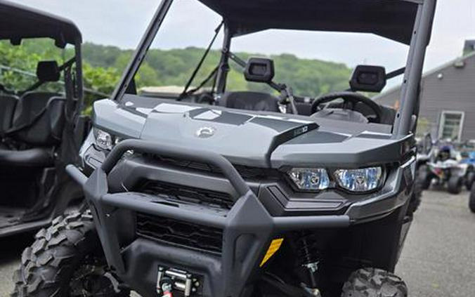 2024 Can-Am Defender XT HD10