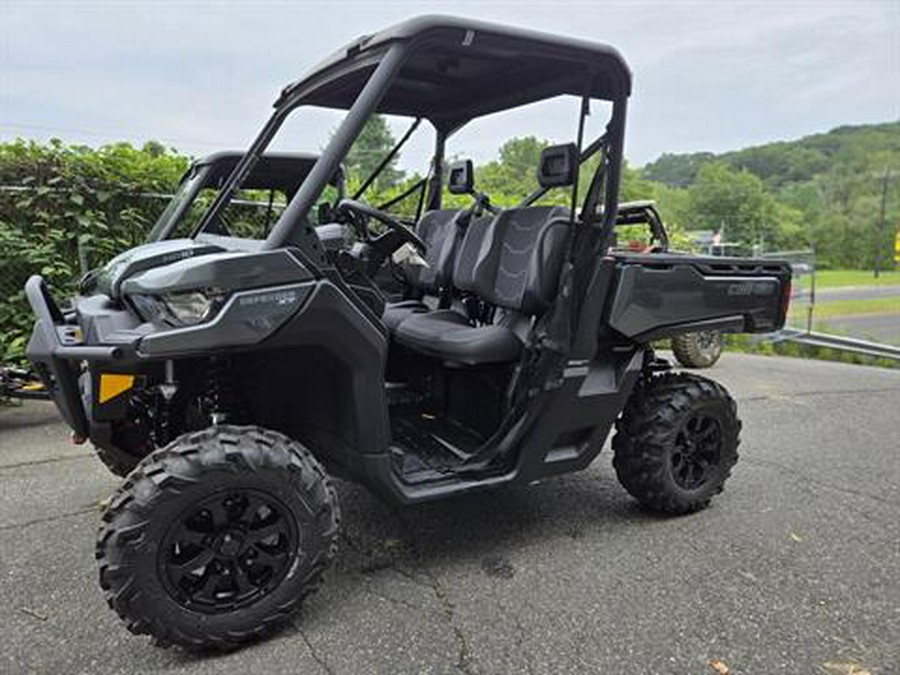 2024 Can-Am Defender XT HD10