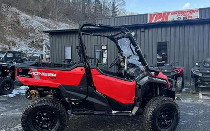 2023 Honda® Pioneer 1000 Deluxe