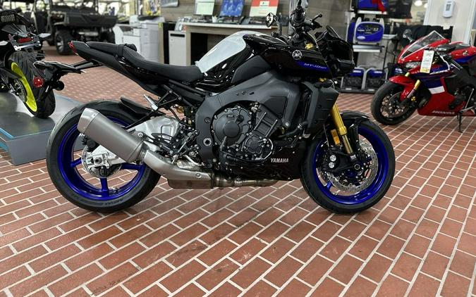 2022 Yamaha MT-10 SP Review [12 Street and Track Fast Facts]