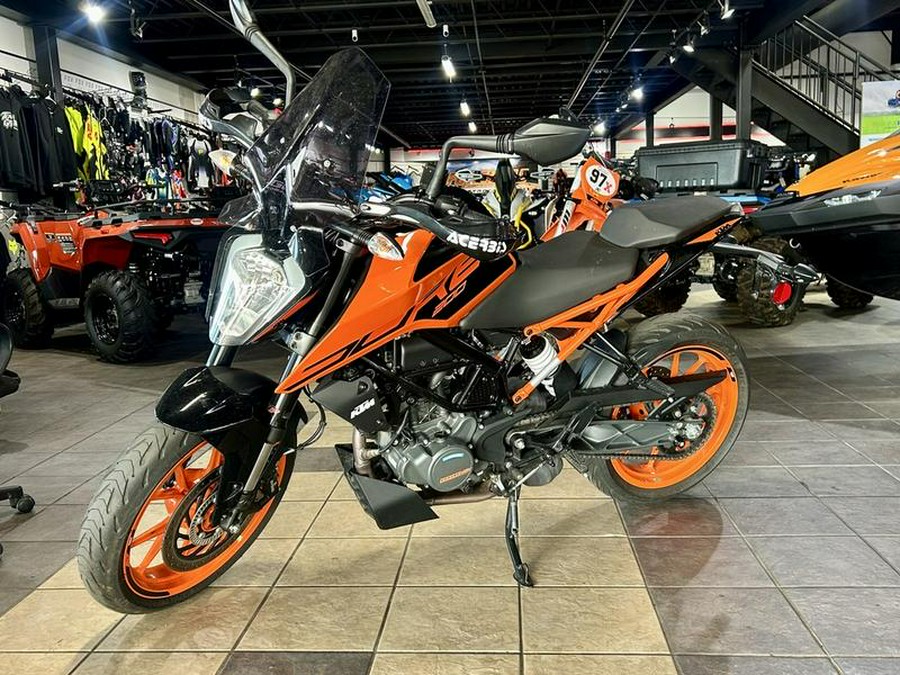 2022 KTM 200 Duke