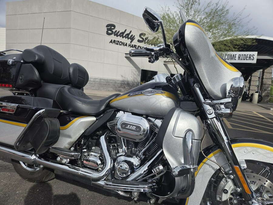 FLHTCUSE8 2012 CVO™ Ultra Classic® Electra Glide®