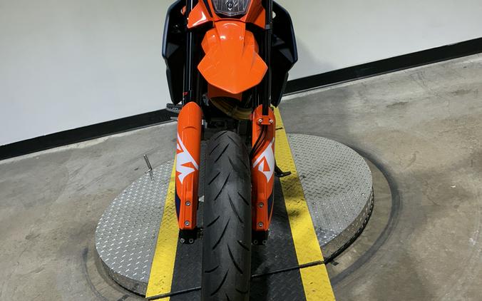 2023 KTM 690 SMC R