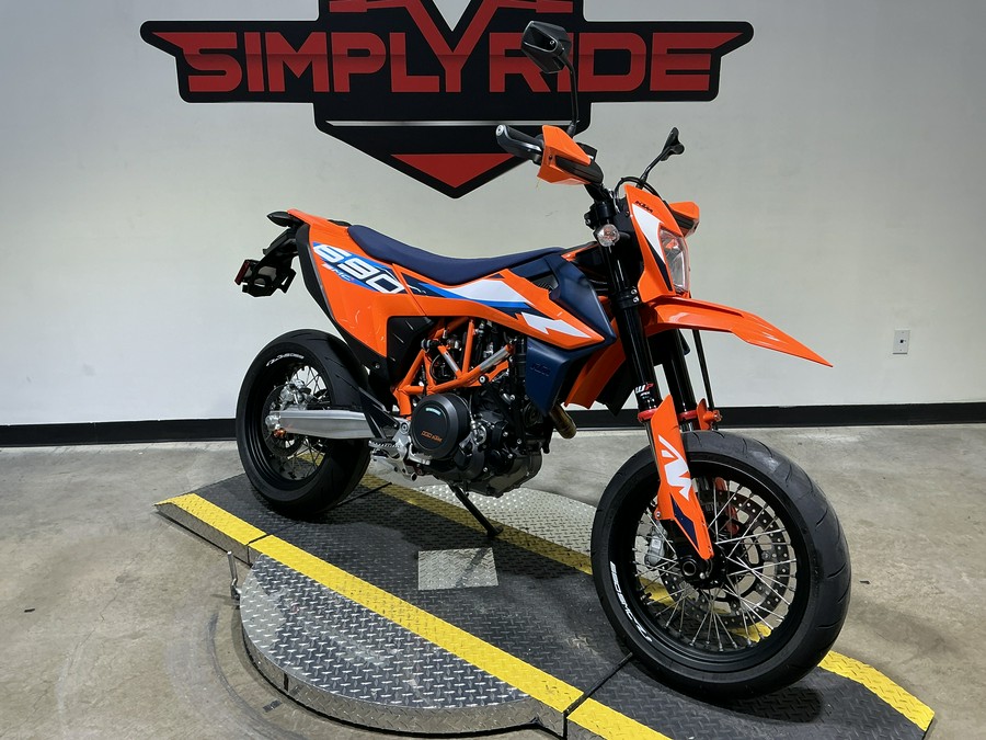 2023 KTM 690 SMC R