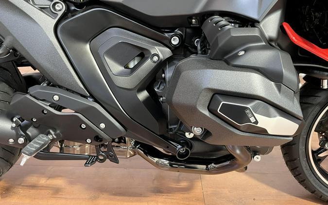 2026 BMW R 1300 R OPTION 719 PACKAGE