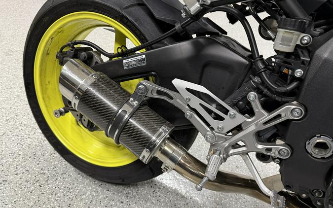 2017 Yamaha Motor Corp., USA FZ-10