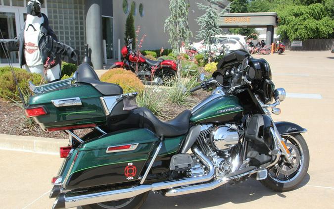 2015 Harley-Davidson Ultra Limited Two-Tone Deep Jade Pearl/Vivid Black