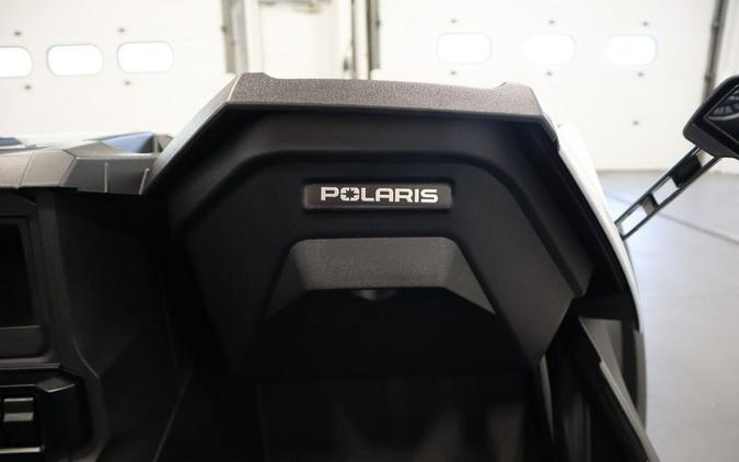 2023 Polaris Slingshot® Slingshot® S Manual