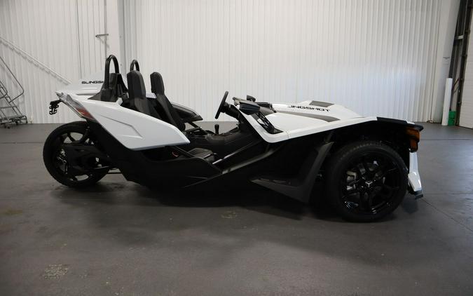 2023 Polaris Slingshot® Slingshot® S Manual