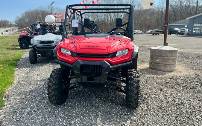 2023 Honda Pioneer 1000-6 Deluxe Crew