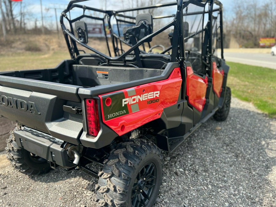 2023 Honda Pioneer 1000-6 Deluxe Crew