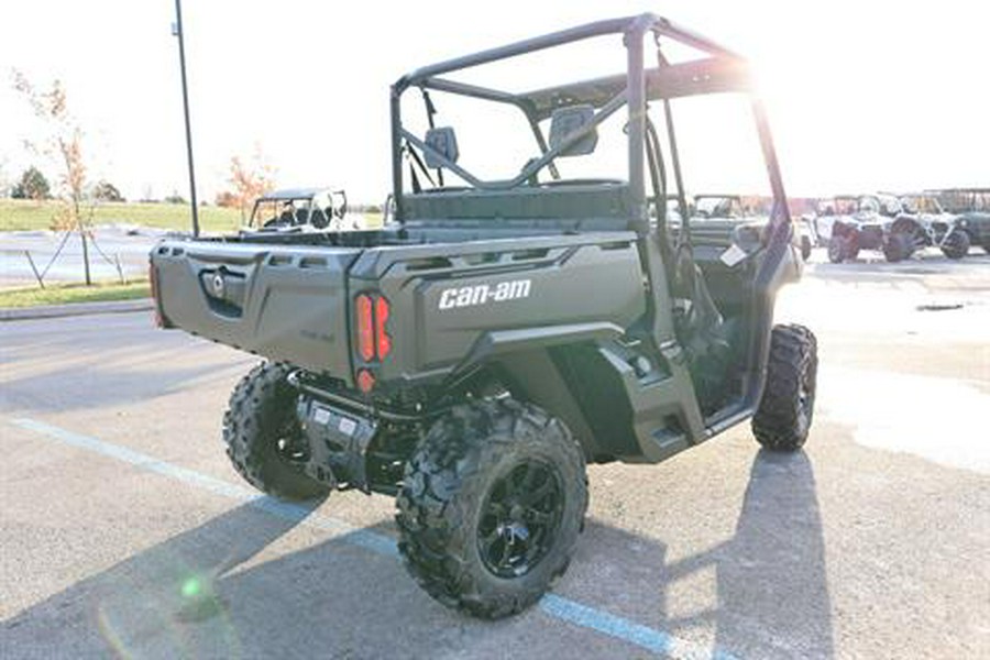 2025 Can-Am Defender DPS HD7