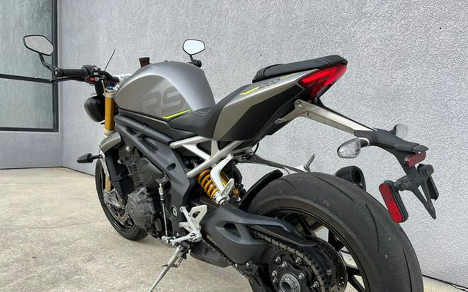 2022 Triumph Speed Triple 1200 RS Matte Silver Ice