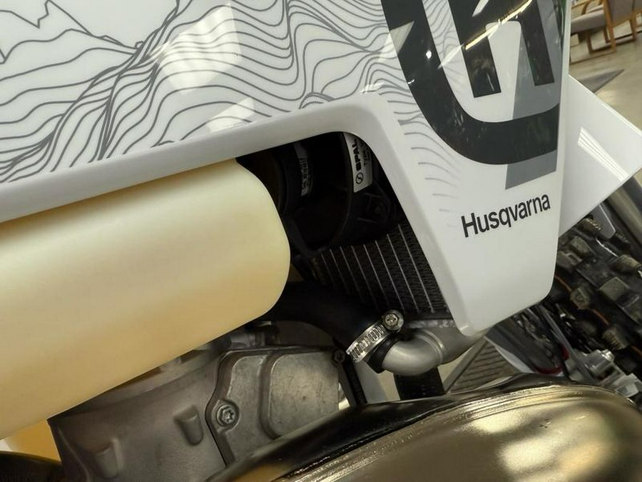 2025 Husqvarna® TE 300 Pro