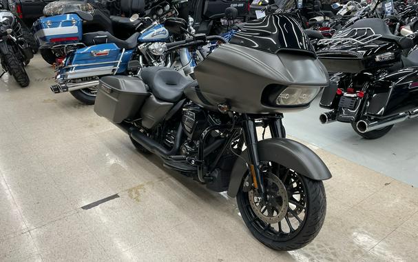 2019 Harley-Davidson® ROAD GLIDE SPECIAL