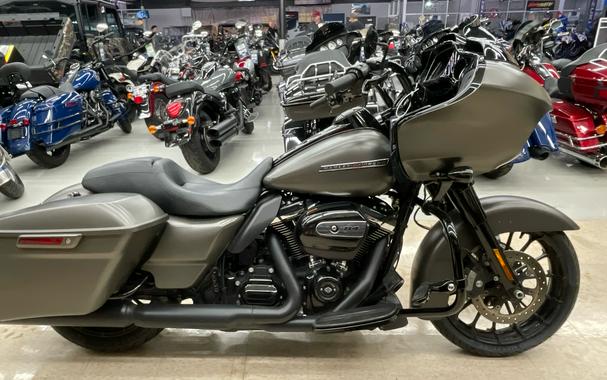 2019 Harley-Davidson® ROAD GLIDE SPECIAL